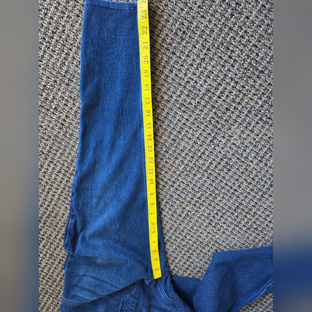 SPANX Blue Skinny Jeans with Subtle Fading - Picture 9 of 9